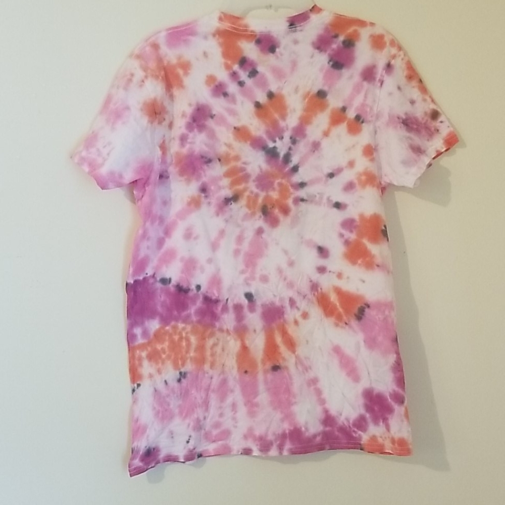 Medium Tie Dye momlife tshirt - Picture 4 of 4